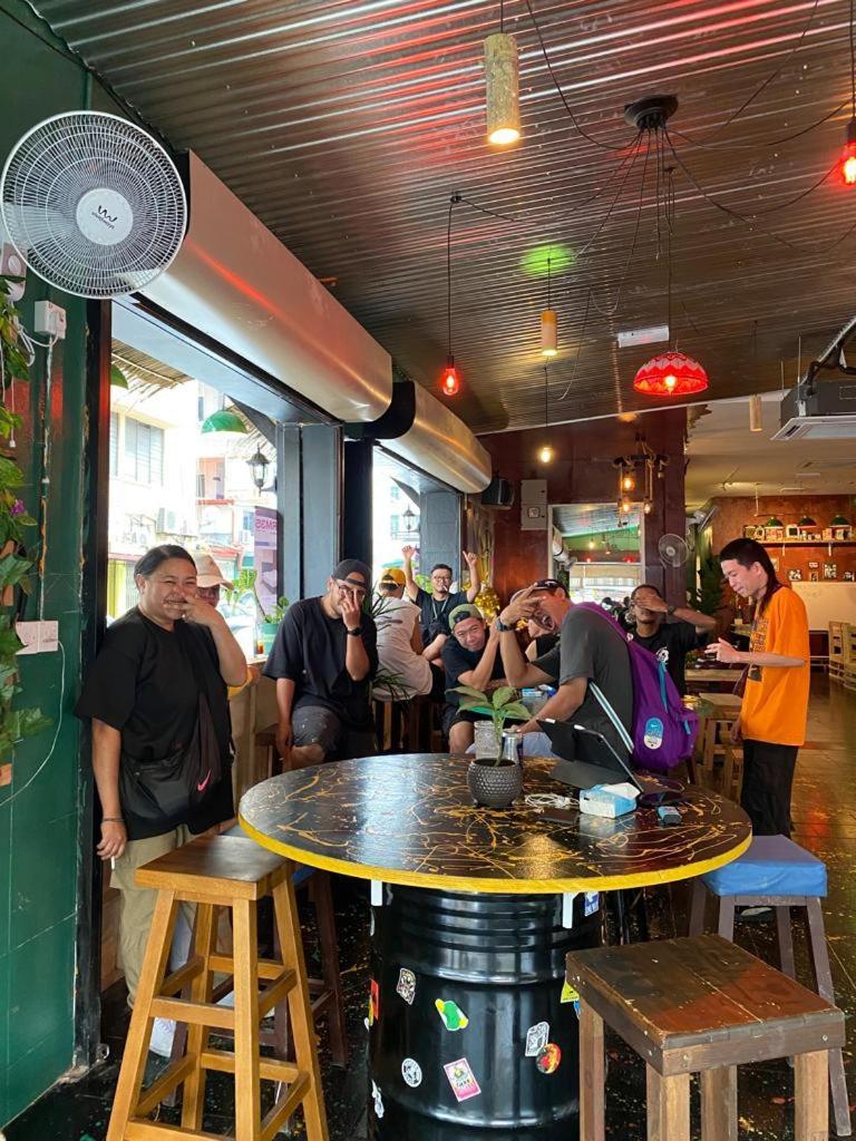H2 Worldpackers , The Social Hotel Kota Kinabalu Eksteriør billede
